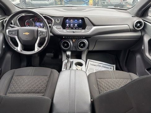 Used 2020 Chevrolet Blazer LT image 2