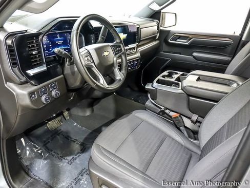 Certified 2025 Chevrolet Silverado 1500 RST w/ Dark Appearance Package image 11