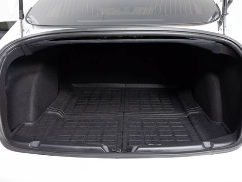 Used 2020 Tesla Model 3 Standard Range RWD image 18