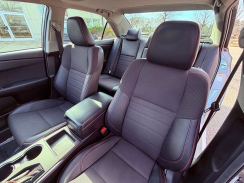 Used 2016 Toyota Camry SE w/ Moonroof Package image 11