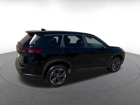 Used 2025 Nissan Rogue SV AWD/4WD image 12