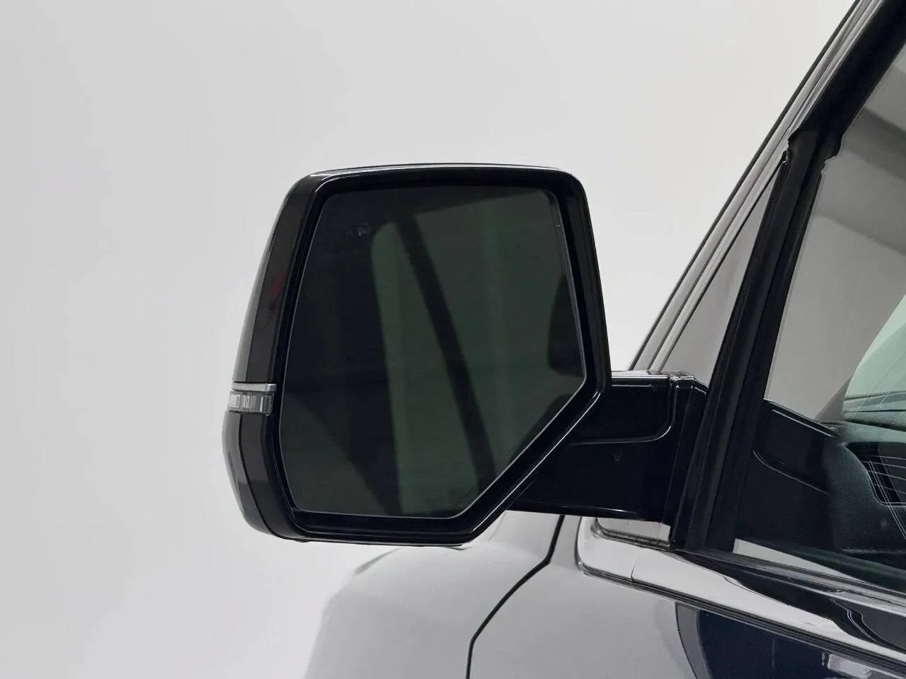Used 2019 Cadillac Escalade Luxury RWD image 38