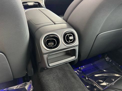 Certified 2025 Mercedes-Benz C 300 4MATIC Sedan image 16