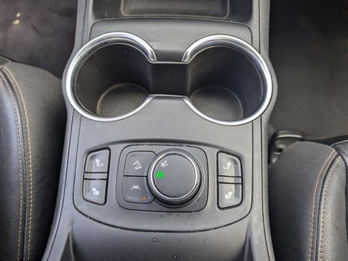 Used 2020 GMC Terrain SLT image 13