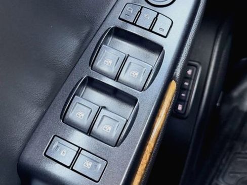 Used 2017 GMC Yukon Denali w/ Open Road Package image 28