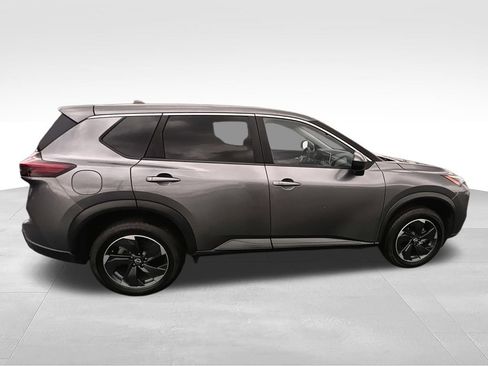 Used 2024 Nissan Rogue SV FWD image 9