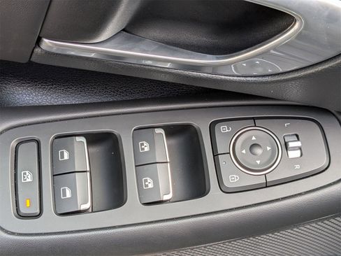 Used 2022 Hyundai Sonata SEL image 14