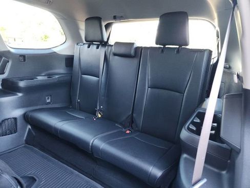 Used 2024 Toyota Grand Highlander AWD image 21