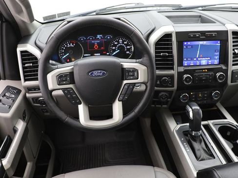 Used 2019 Ford F150 Lariat image 17
