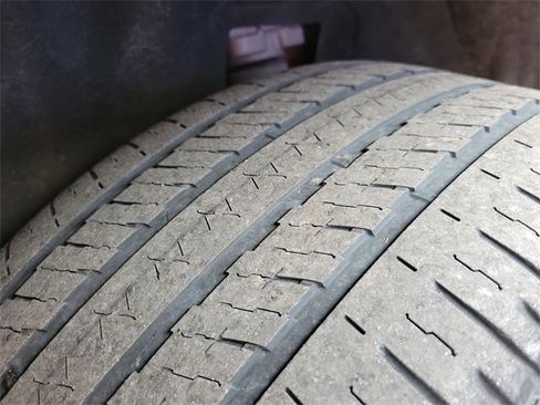 Used 2023 Jeep Grand Cherokee L Laredo image 8