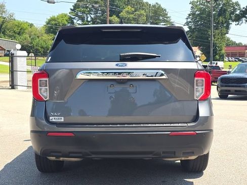 Used 2023 Ford Explorer XLT RWD image 4