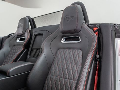 Used 2020 Jaguar F-TYPE SVR image 28