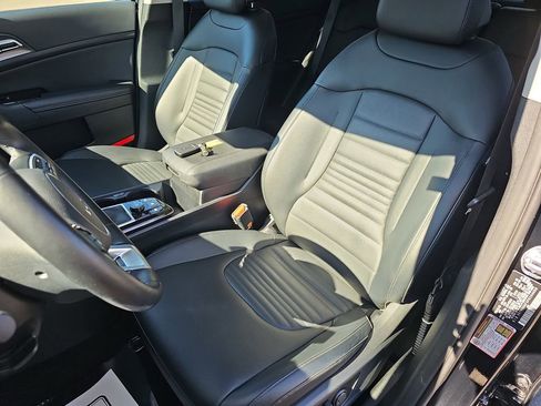 Used 2023 Kia Sportage SX image 18