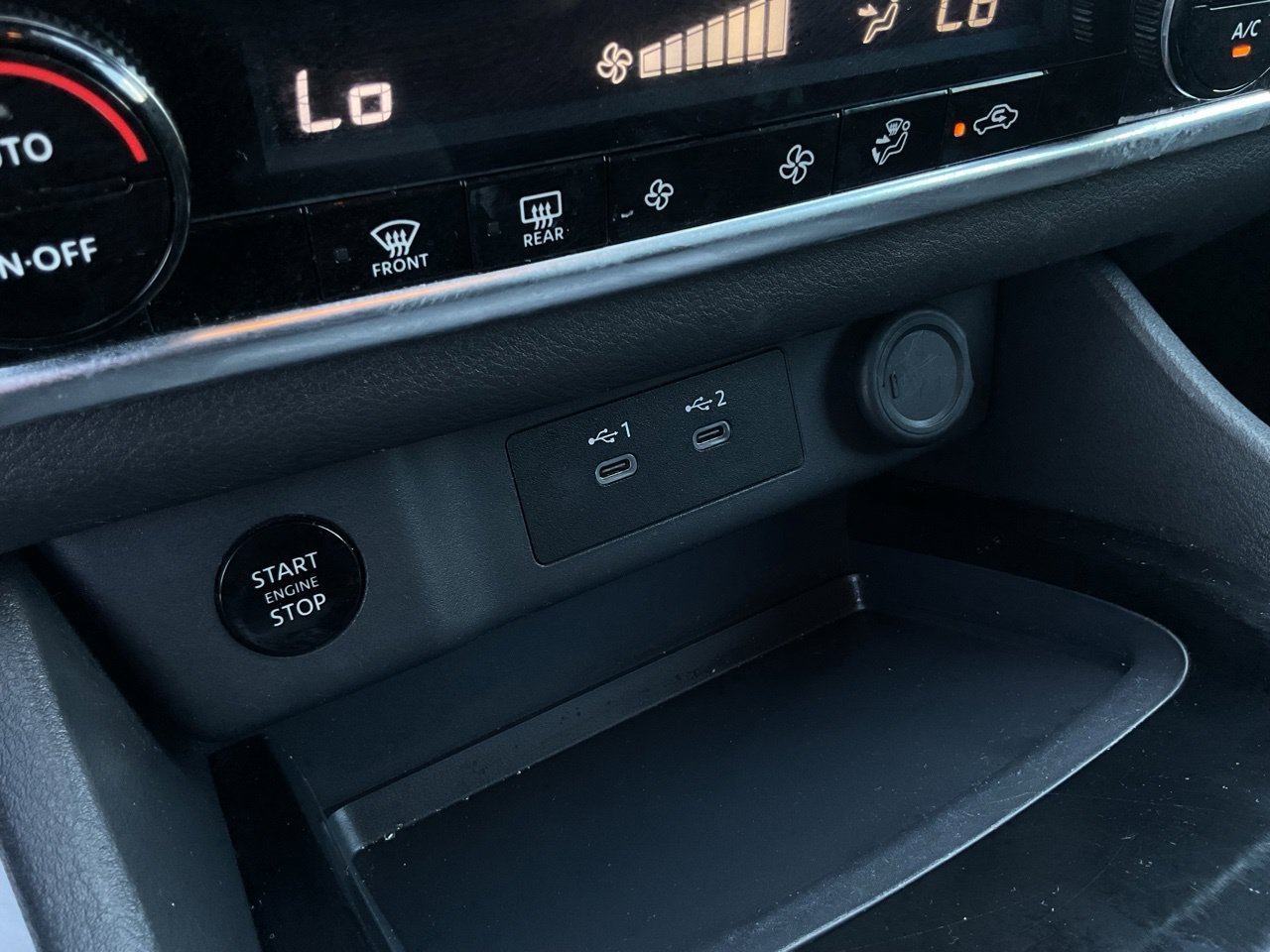 Used 2025 Nissan Rogue SV FWD image 23
