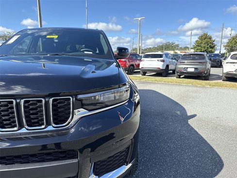 New 2025 Jeep Grand Cherokee L Laredo w/ Luxury Tech Group I image 9