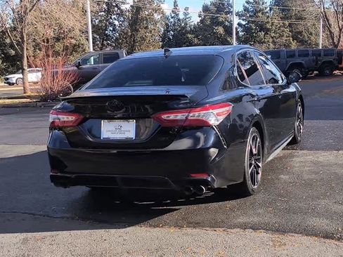 Used 2020 Toyota Camry XSE image 8