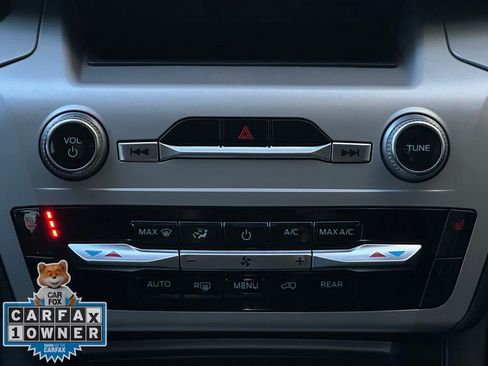 Used 2024 Ford Explorer XLT image 16