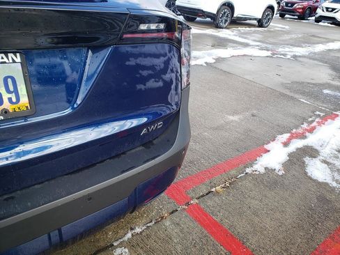 Certified 2025 Nissan Kicks SV image 12