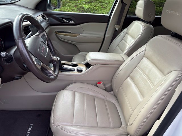Used 2017 GMC Acadia Denali w/ Technology Package AWD/4WD image 9