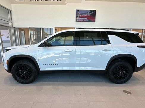 New 2026 Chevrolet Traverse Z71 w/ Enhanced Driving Package AWD/4WD image 7