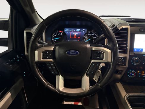 Used 2021 Ford F350 Lariat w/ Chrome Package image 19