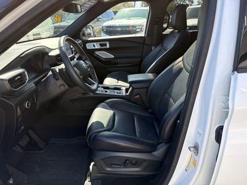 Used 2024 Ford Explorer ST w/ Equipment Group 401A image 10