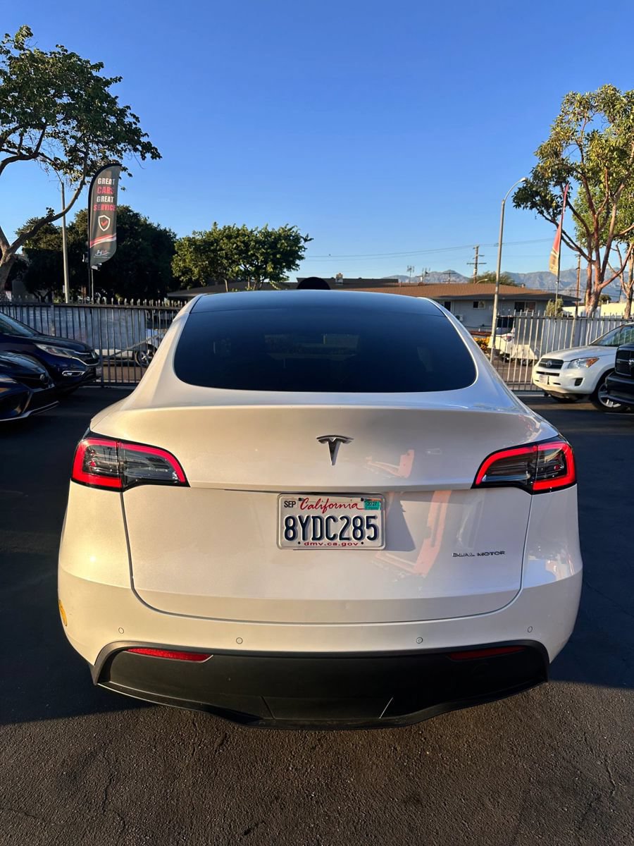 Used 2021 Tesla Model Y Long Range AWD/4WD image 5
