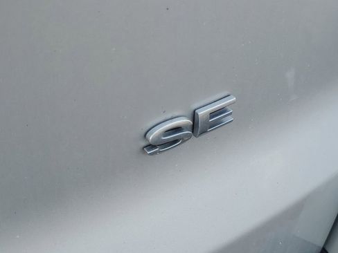 Used 2021 Ford EcoSport SE image 6