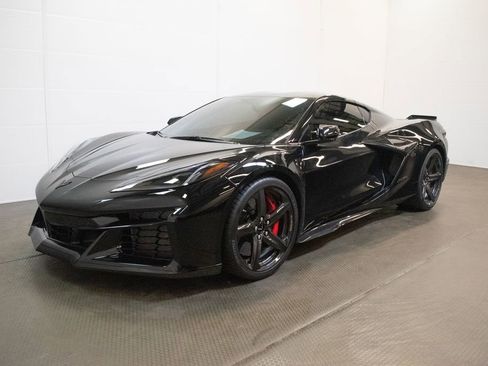Used 2023 Chevrolet Corvette Z06 w/ Engine Appearance Package image 8