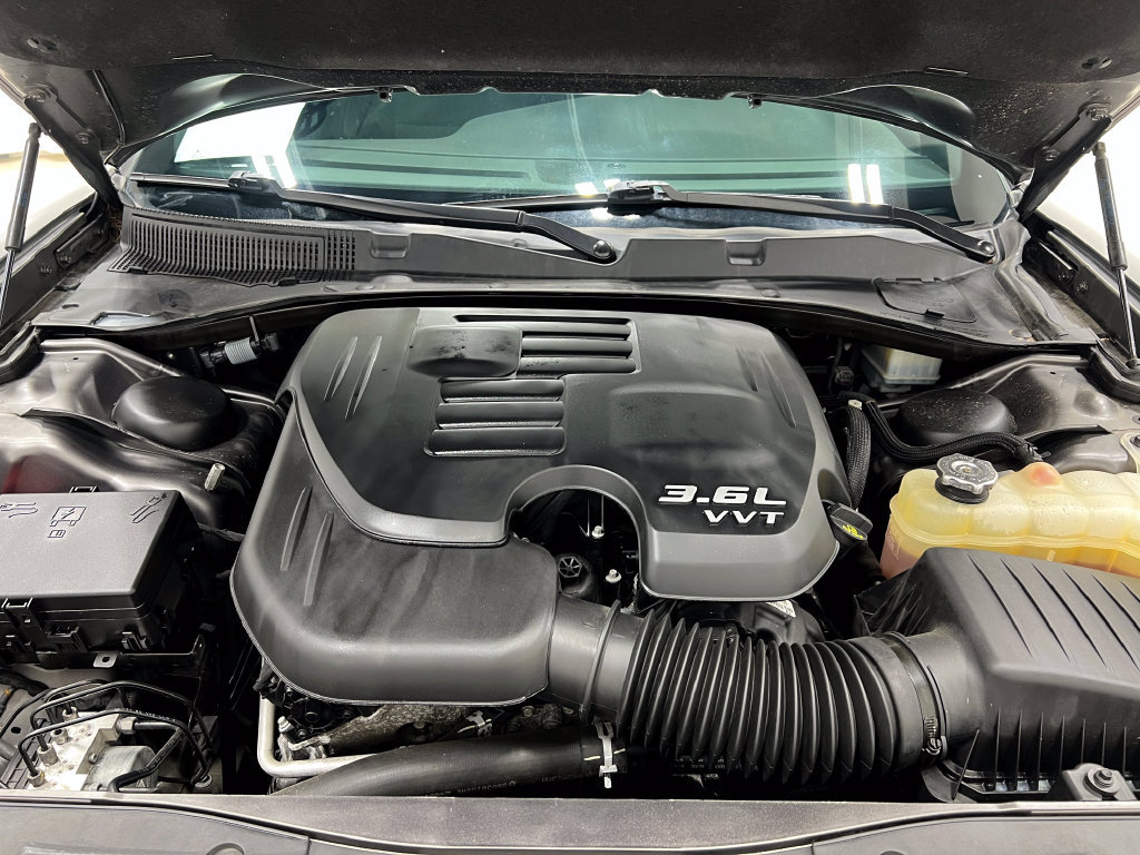 Used 2022 Dodge Charger SXT AWD/4WD image 28