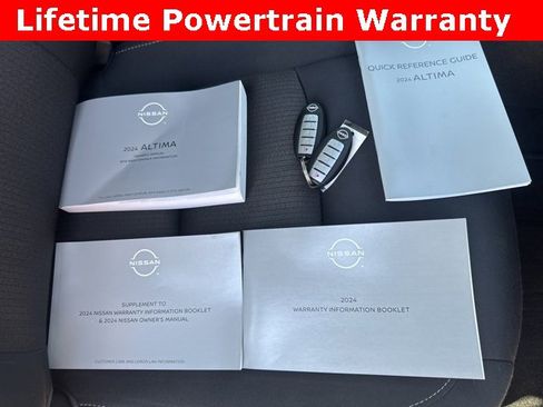 Used 2024 Nissan Altima 2.5 SV image 19