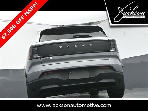 Used 2026 Volvo EX30 Cross Country Ultra image 35