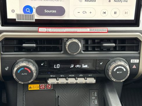 New 2025 Toyota Tacoma TRD Off-Road image 19