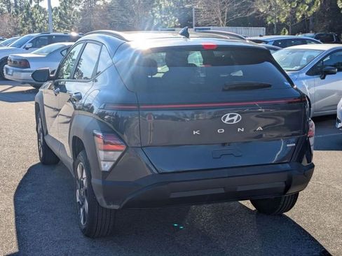 Used 2024 Hyundai Kona SEL image 5