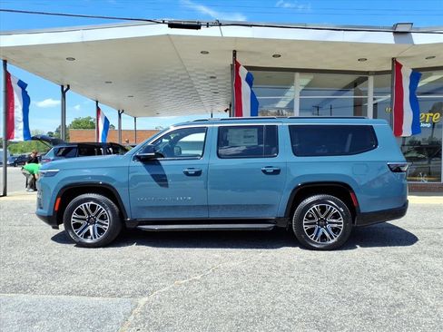 New 2026 Jeep Grand Wagoneer L 4WD image 3