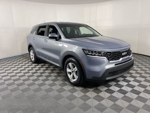 Used 2022 Kia Sorento LX image 14