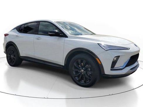 Used 2024 Buick Envista Sport Touring w/ Convenience I Package image 2