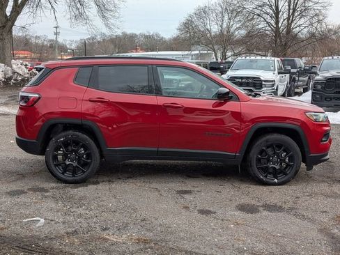 New 2026 Jeep Compass Latitude image 2