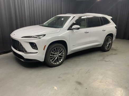 New 2026 Buick Enclave Avenir w/ Super Cruise Package FWD image 5