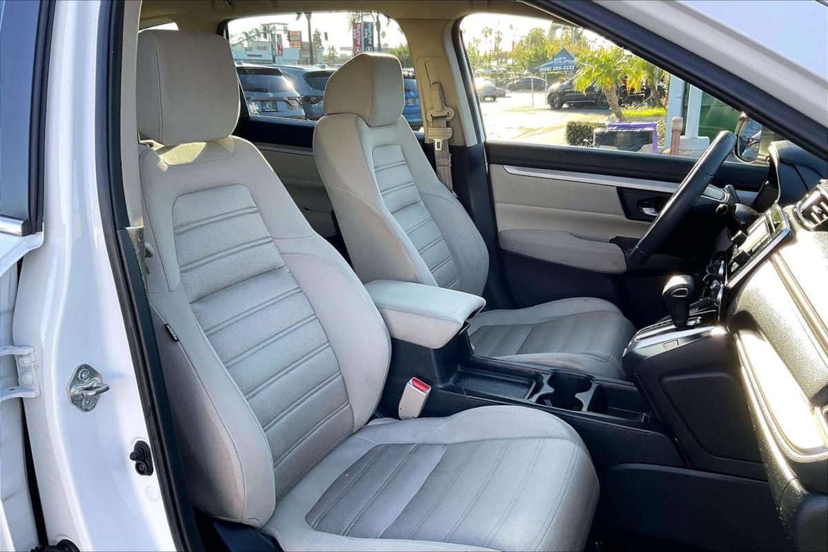 Used 2018 Honda CR-V LX image 7