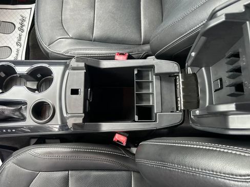 Used 2018 Ford Explorer Limited w/ Ford Safe & Smart Package FWD image 25