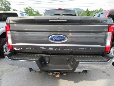 Used 2018 Ford F250 XLT image 32