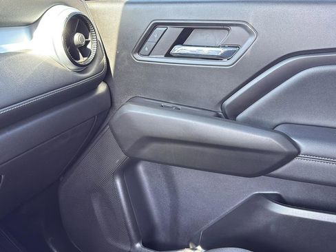 Used 2023 Chevrolet Colorado LT w/ LT Convenience Package II image 24