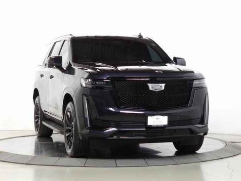 Certified 2024 Cadillac Escalade Sport w/ LPO, ONYX Package image 12