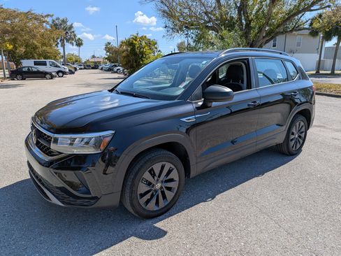 Used 2023 Volkswagen Taos S image 8