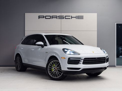 Used 2023 Porsche Cayenne image 9
