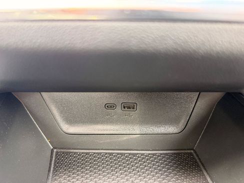 Used 2026 Chevrolet Equinox LT FWD image 22