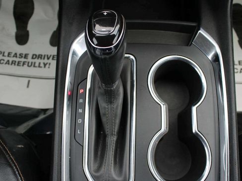 Used 2019 Chevrolet Traverse LT image 25