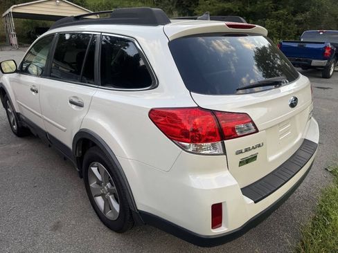 Used 2014 Subaru Outback 3.6R Limited AWD/4WD image 8