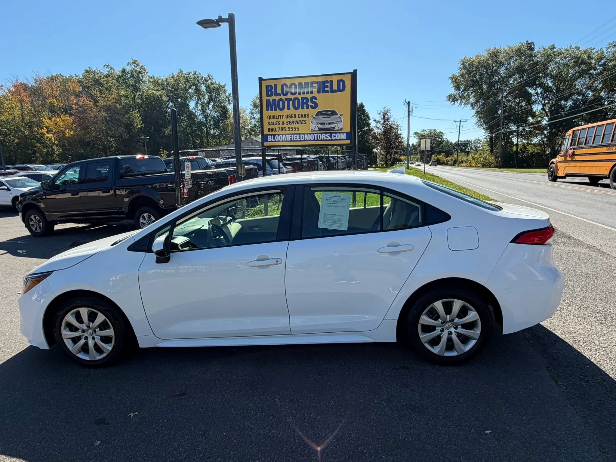Used 2021 Toyota Corolla LE FWD image 8